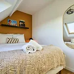 Renovated 3 Bedroom House With Terrace 투르쿠앵