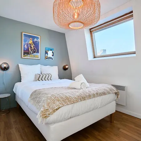 Renovated 3 Bedroom House With Terrace