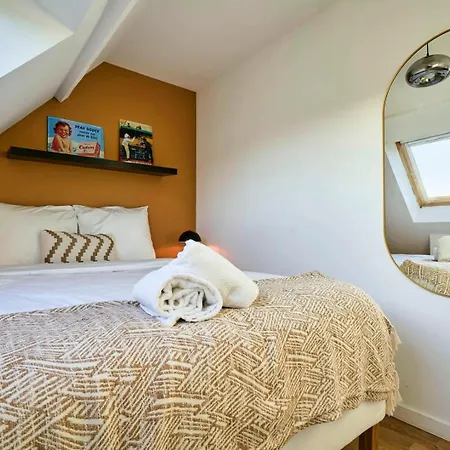 Renovated 3 Bedroom House With Terrace Tourcoing