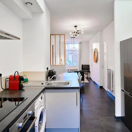 Pensjonat Renovated 3 Bedroom House With Terrace