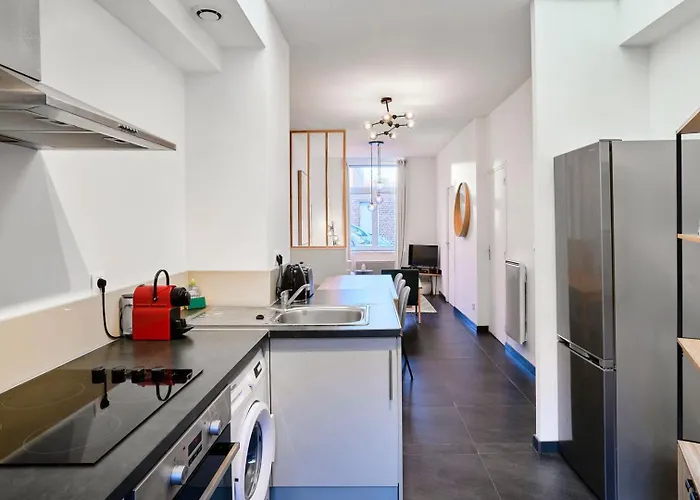 Maison d'hôtes Renovated 3 Bedroom House With Terrace