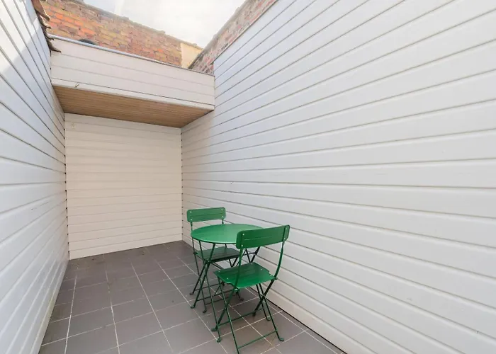 Maison d'hôtes Renovated 3 Bedroom House With Terrace 4*