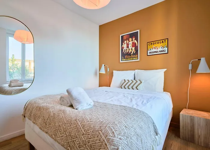 Renovated 3 Bedroom House With Terrace 4*