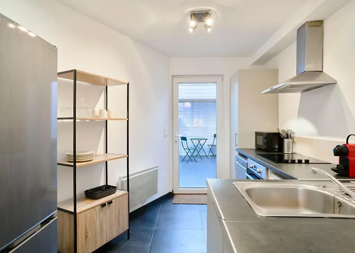 Renovated 3 Bedroom House With Terrace 4* Tourcoing