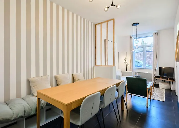 Renovated 3 Bedroom House With Terrace Maison d'hôtes 4*